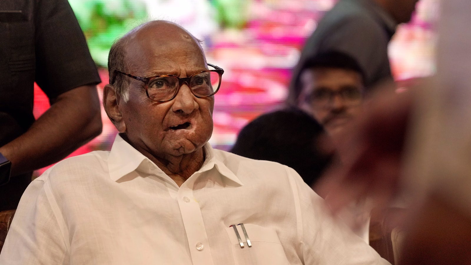 “शाहू महाराज आणि ताराराणींच्या कोल्हापुरात..”