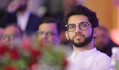 आदित्य ठाकरेंचा बंडखोर आमदारांना टोला